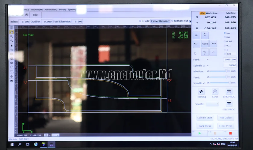 Sistema cnc para corte de madera maciza gruesa con idioma inglés.jpg