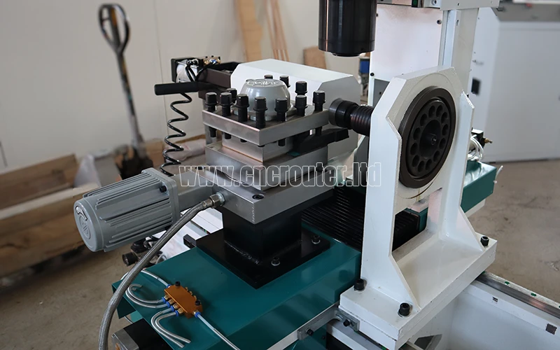 Torno de madera cnc con soporte de herramienta de rotación eléctrica.jpg