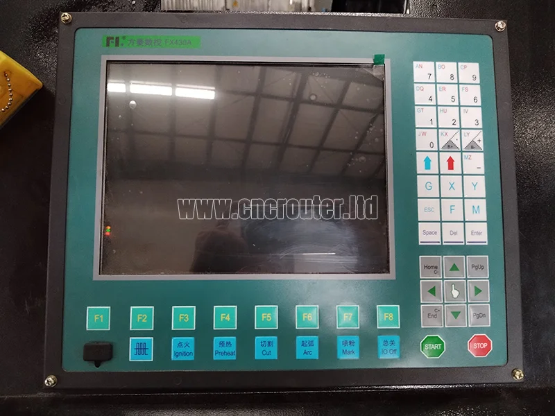 Sistema de plasma cnc FX430A panel de operación y monitor.jpg