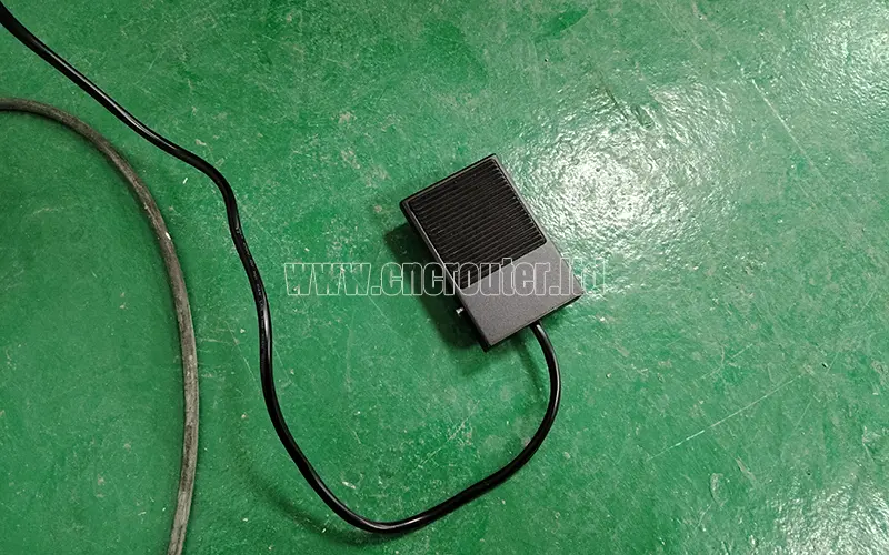 interruptor de pedal del láser de fibra.jpg