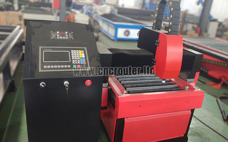 Pequeña mesa de corte de plasma CNC con control automático de altura de la antorcha.jpg