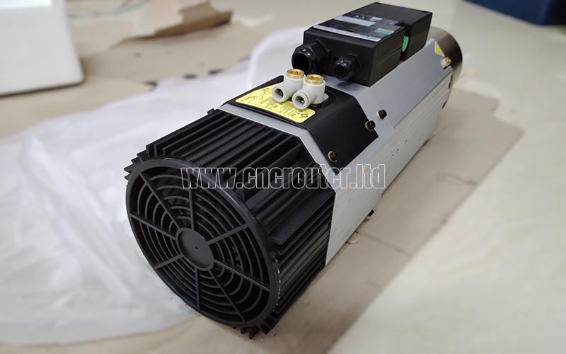 Ventilador de refrigeración del husillo del cambiador automático de herramientas.jpg